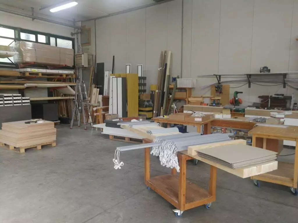 Produzione arredamenti per Ottica Gioielleria