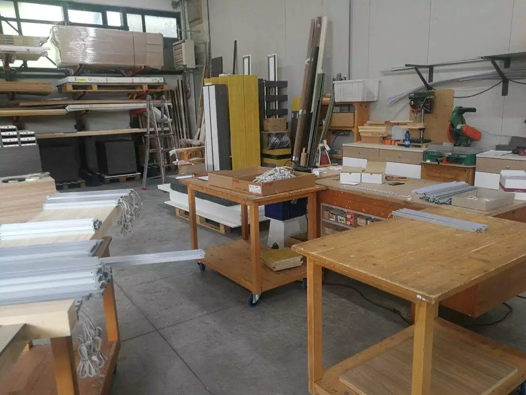 Produzione arredamenti per Ottica Gioielleria