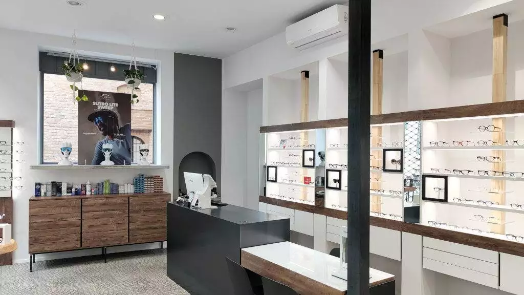 Arredo Ottica San Martino 01