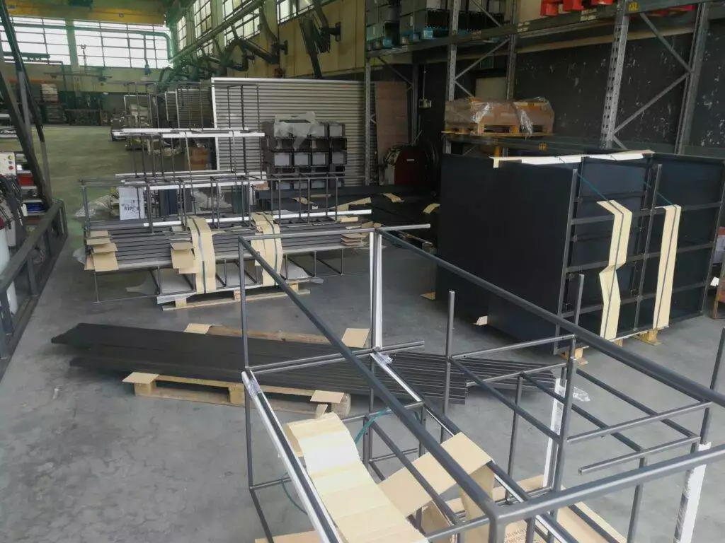 Produzione arredamenti per Ottica Gioielleria