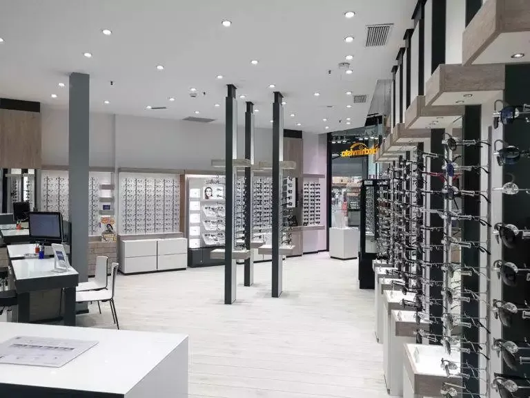 Arredamenti per negozi di ottica